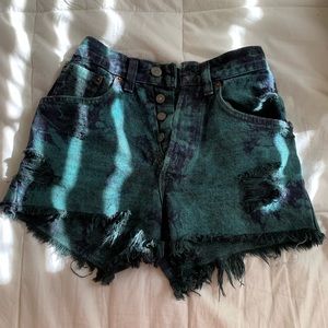 High rise dyed Levi’s